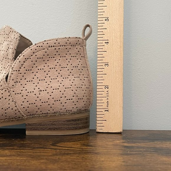 Dr. Scholl's Rate Wide Comfort Ankle Booties Putty Perforated Microfiber Wns 6 W - Picture 8 of 11